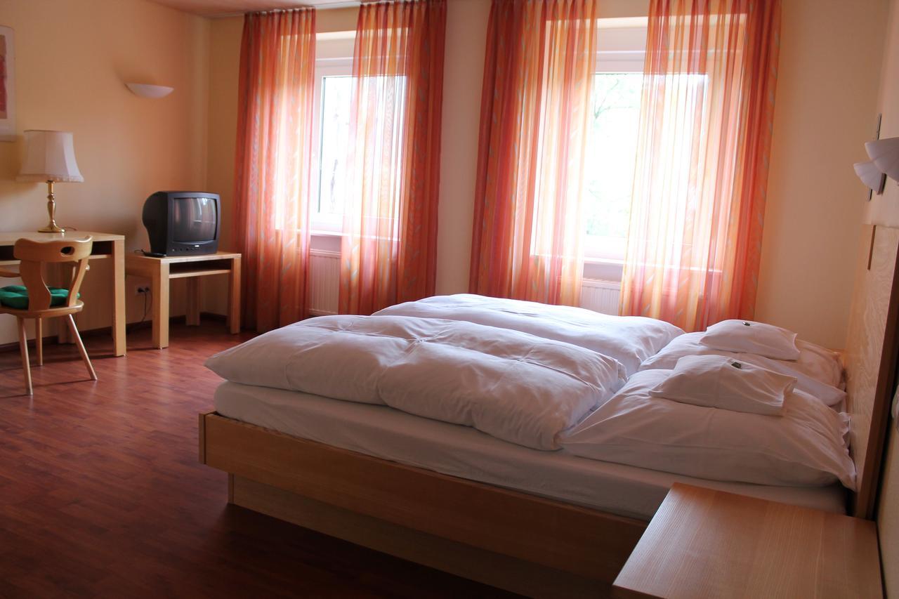 Hotel Bad Bruckhaus Gurtweil Kamer foto